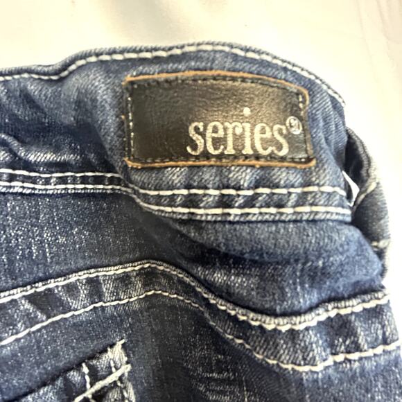 Short & Sexy Series Shorts women size 24 blue denim grunge  mom jean shorts - Picture 5 of 13